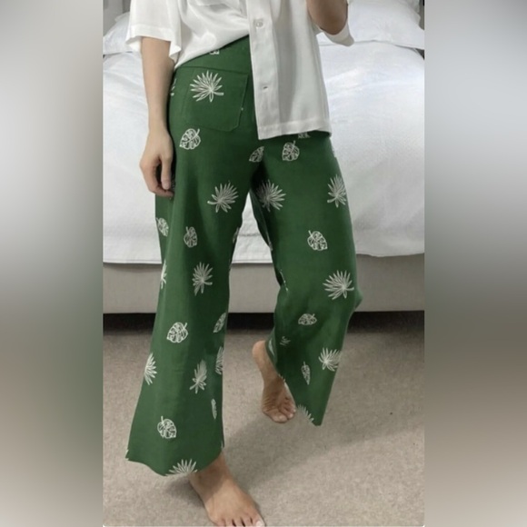 Embroidered Green Zara Pants - Size XS - NWT! - Picture 4 of 9